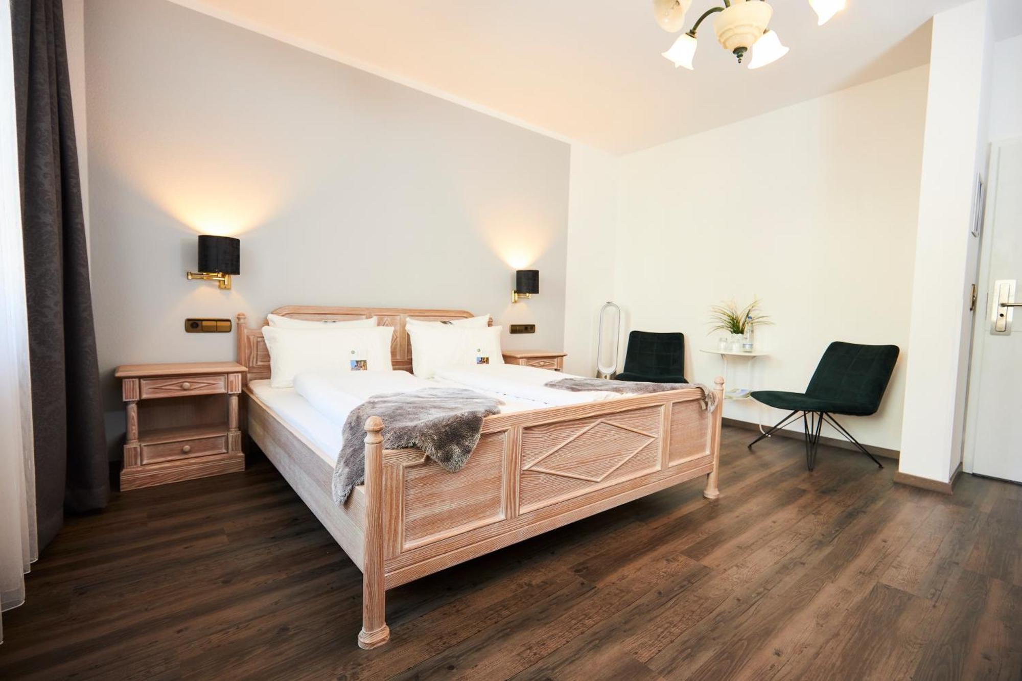 Flair Hotel Vier Jahreszeiten 바트우라하 외부 사진